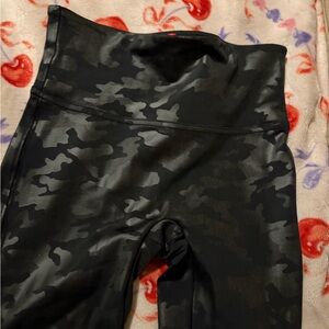 SPANX Dark Camouflage Leggings